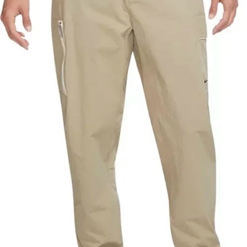 NEW Nike Pants Standard Fit Tapered Leg Men's Size 34 Tan Khaki Golf Pockets